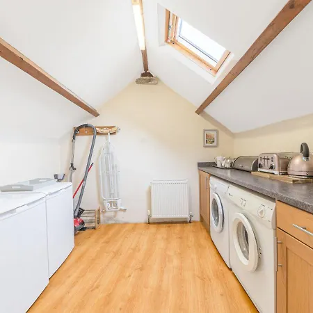 Holiday home Damson -